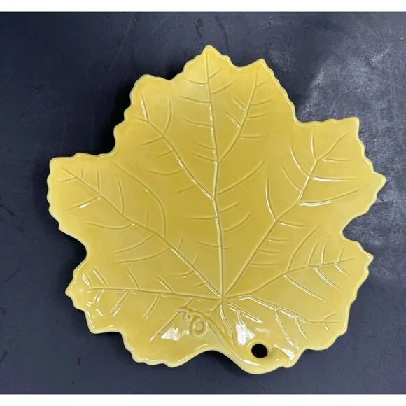 2 BARBARA EIGEN WILLIAMS-SONOMA AUTUMN HARVEST Red Yellow Salad Leaf Plates - Picture 5 of 12